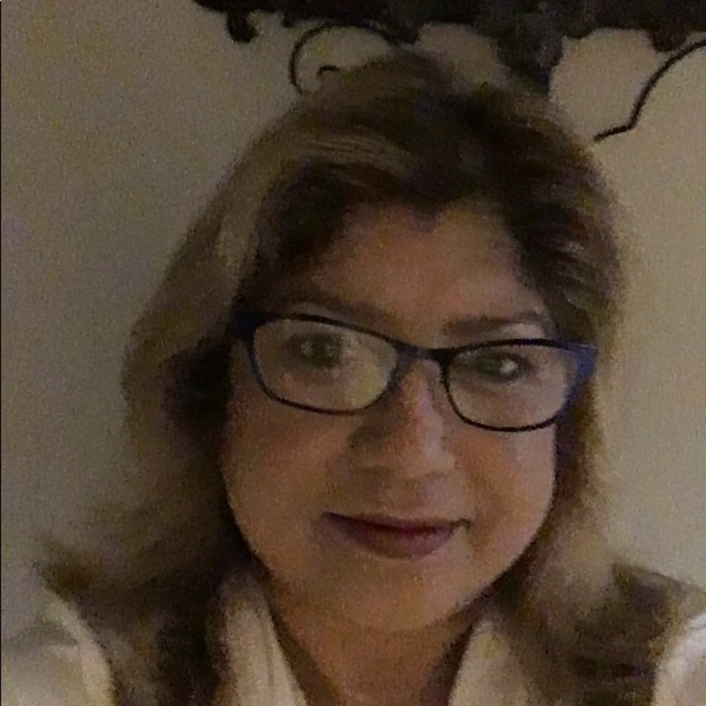 Meet your Posher, Suzanne